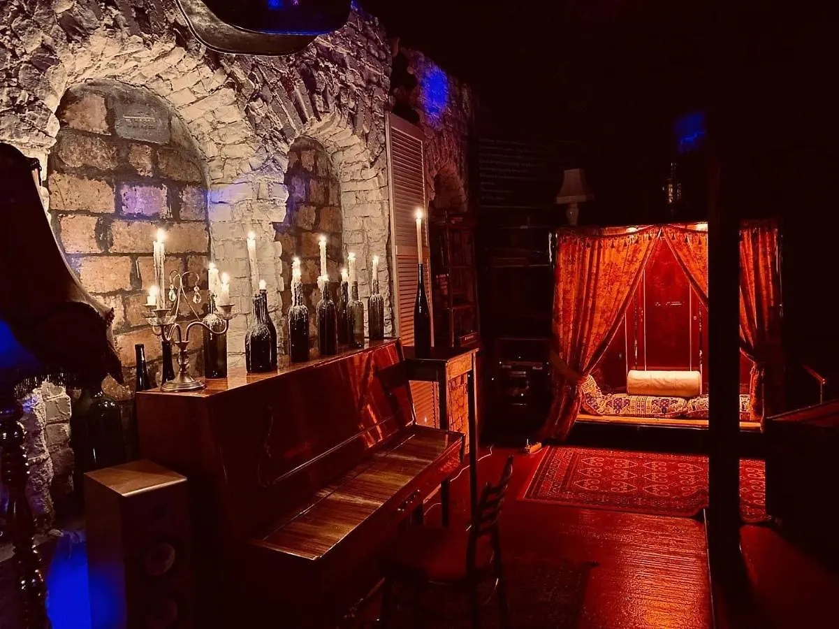 Love hotel Антуражный Лофт В Центре Для Двоих